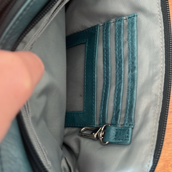 Osgoode Marley Teal Leather Crossbody Travel Bag - Picture 4 of 8